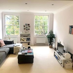 Luxe Appartement met Vier Slaapkamers